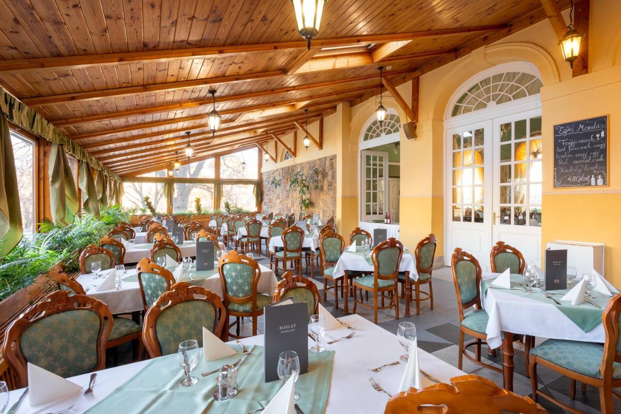 Hotel Eger & Park Ngoại thất bức ảnh