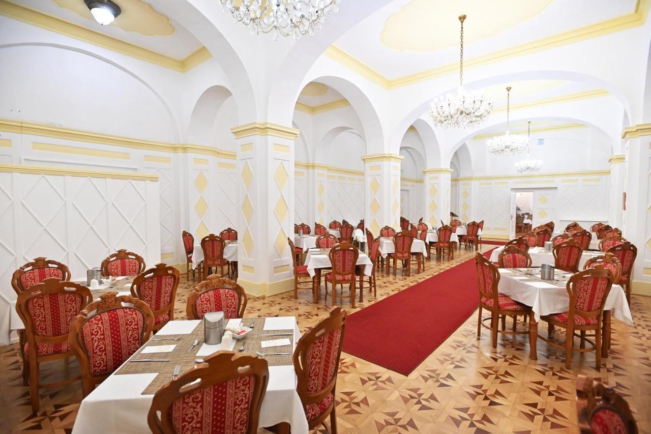 Hotel Eger & Park Ngoại thất bức ảnh