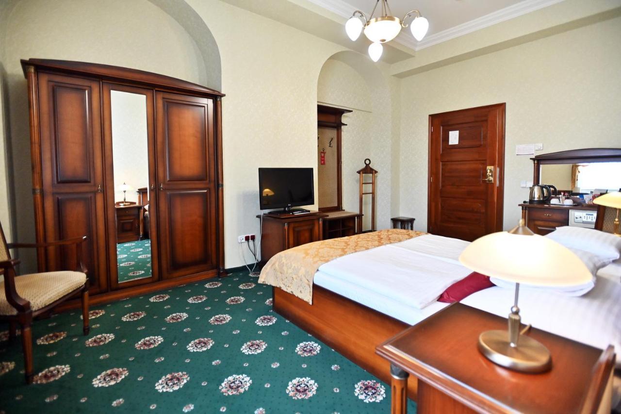 Hotel Eger & Park Ngoại thất bức ảnh