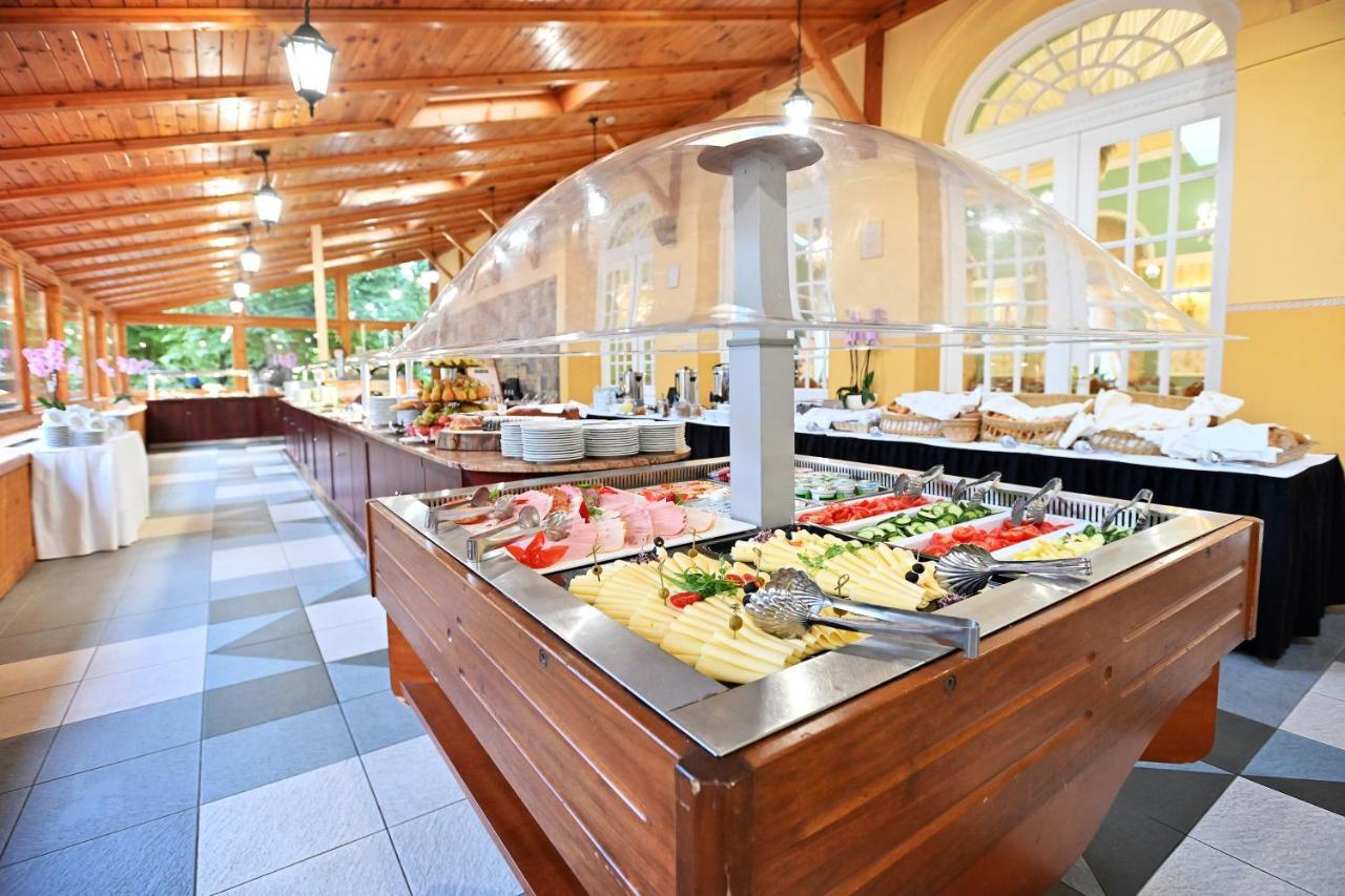 Hotel Eger & Park Ngoại thất bức ảnh