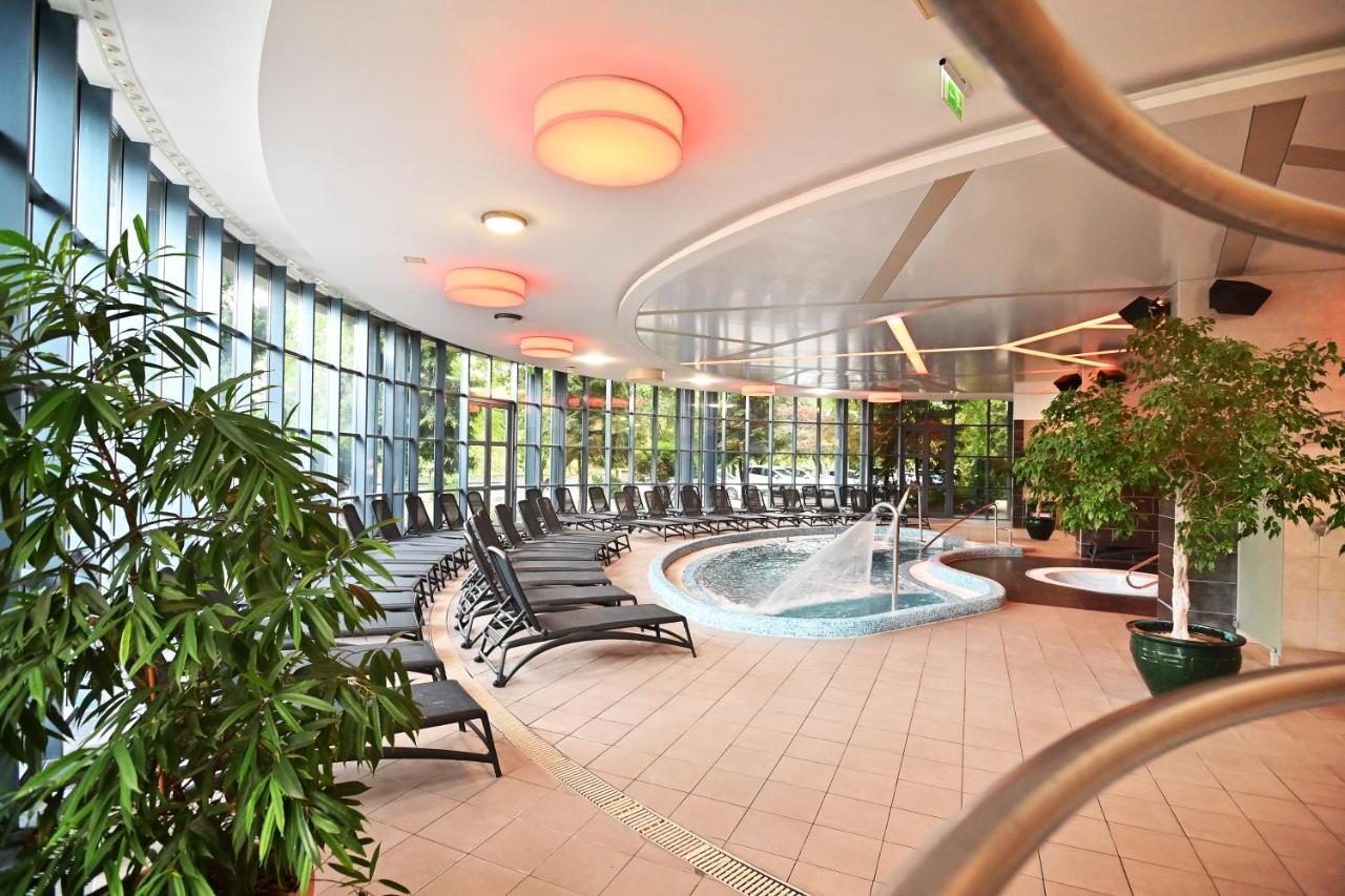 Hotel Eger & Park Ngoại thất bức ảnh