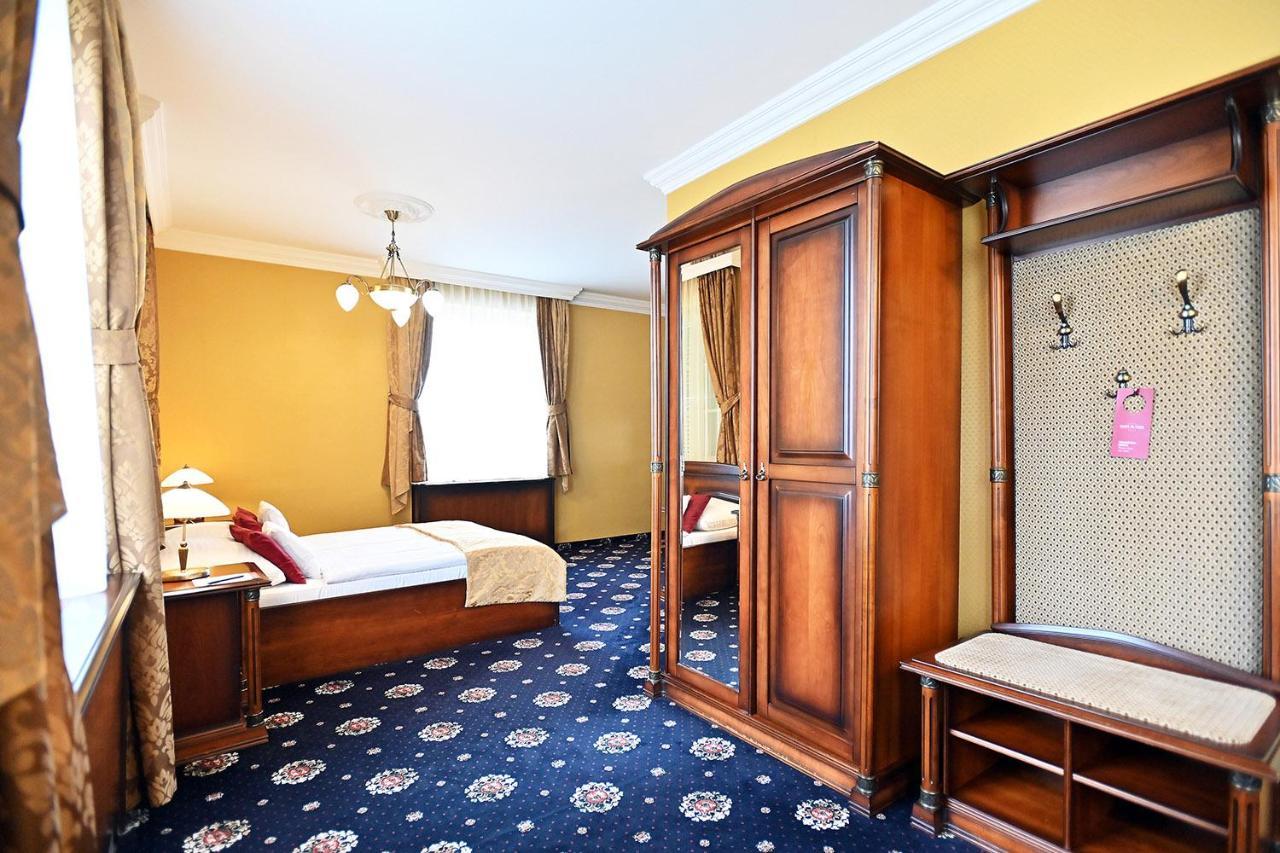 Hotel Eger & Park Ngoại thất bức ảnh