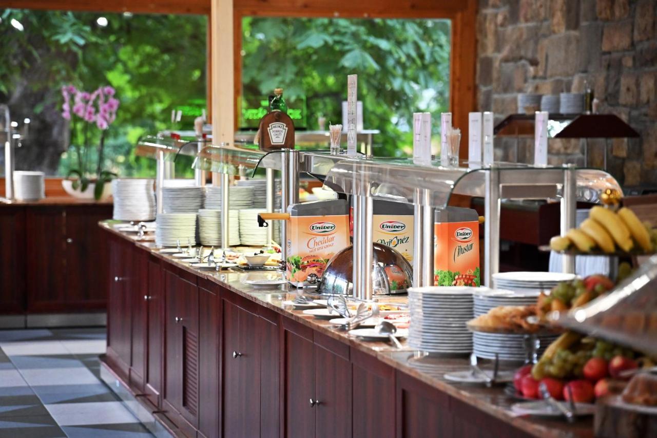 Hotel Eger & Park Ngoại thất bức ảnh